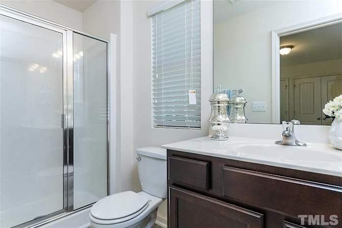 Alcove Rooms's room