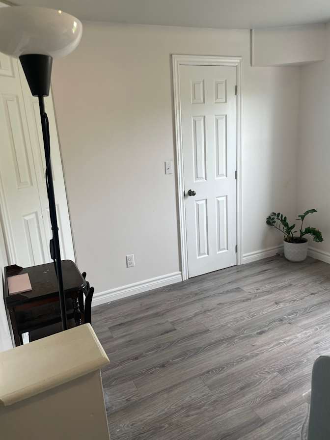 Jen's room