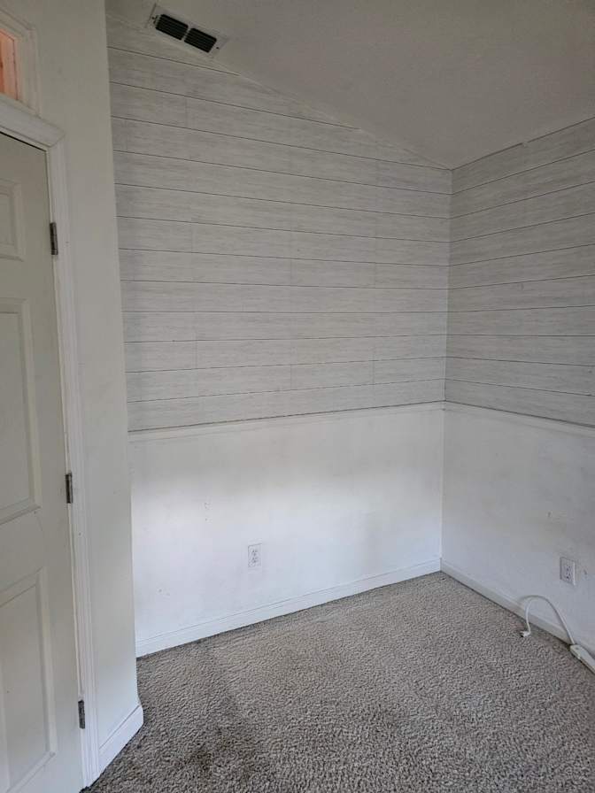 Glo Reyes's room