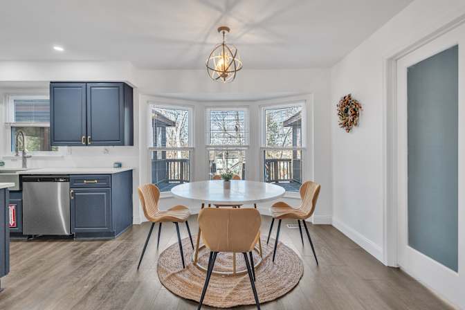 lifedoorrentals's room