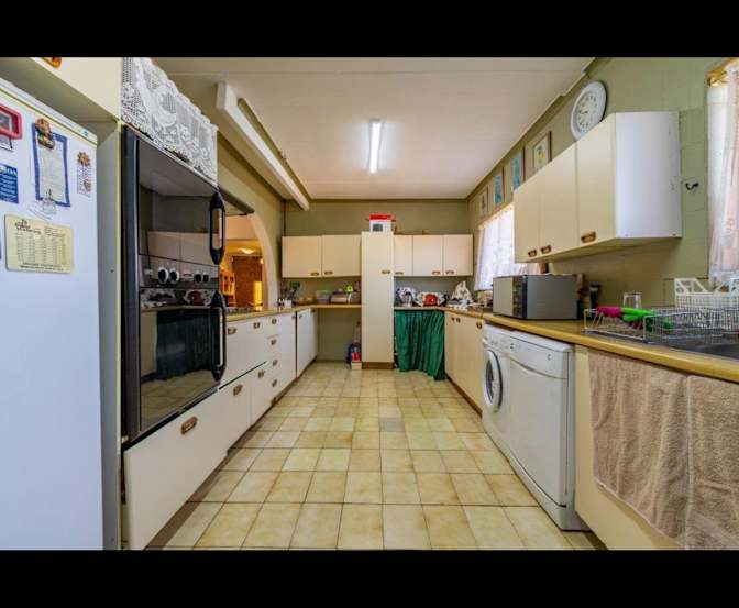 Neliswa Ndlovu's room