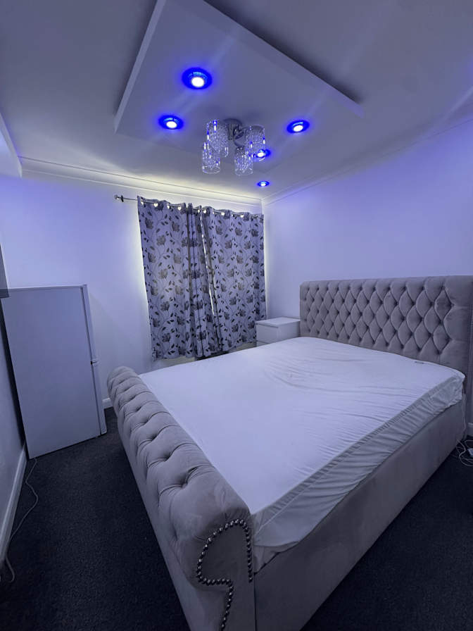 Lamo's room