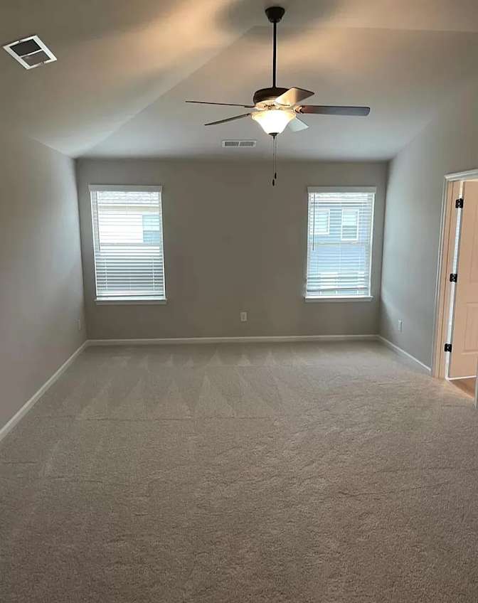 Alcove Rooms's room