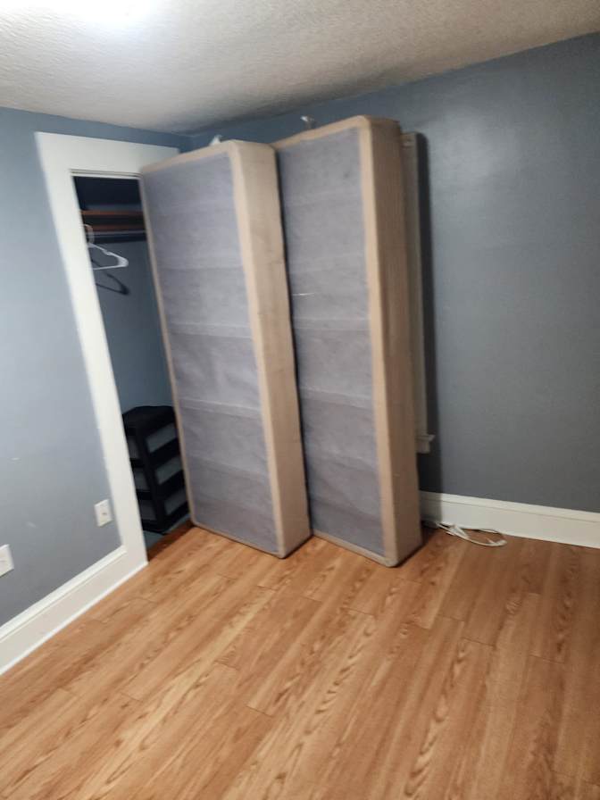 Damar's room