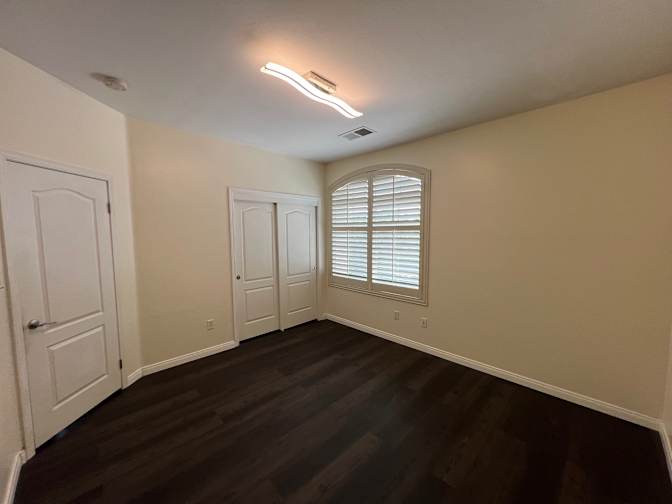 Phong Ho, CA Real Estate Broker's room