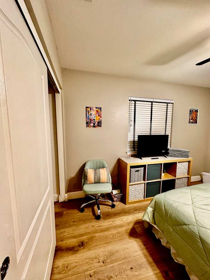 TheOakVista's room