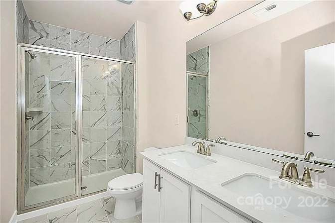 Alcove Rooms's room