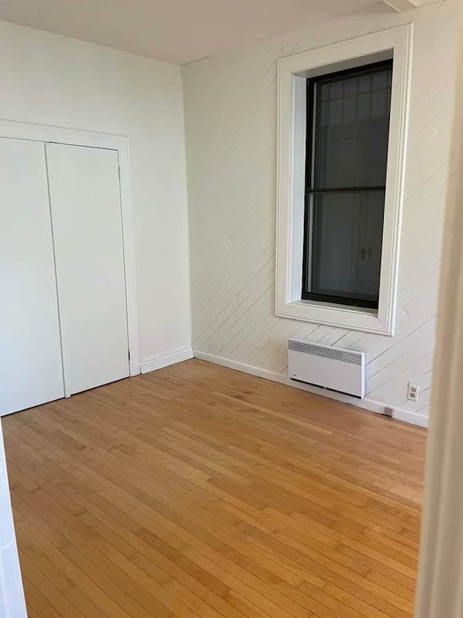 Chloé's room