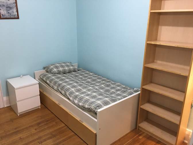 eddie's room