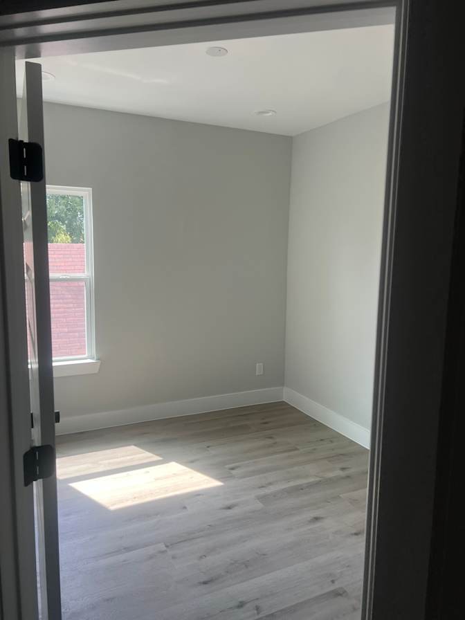 Enrique's room