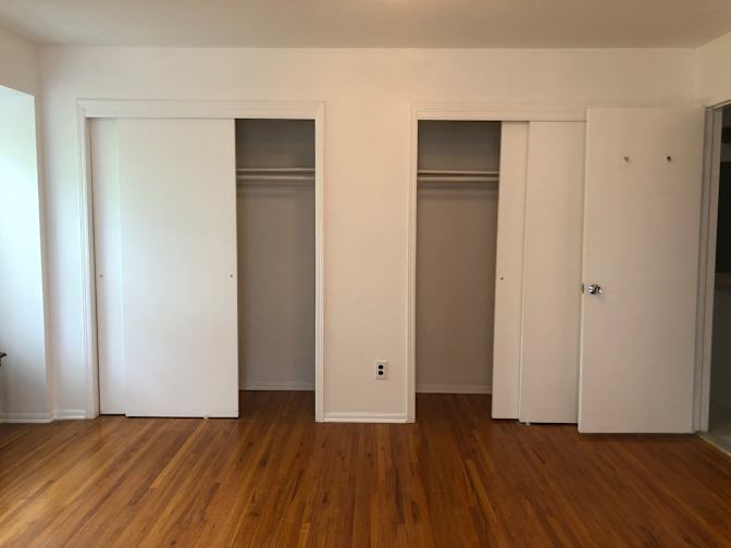 Eren's room