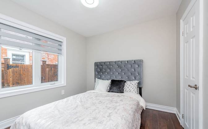 Dean Holmes's room