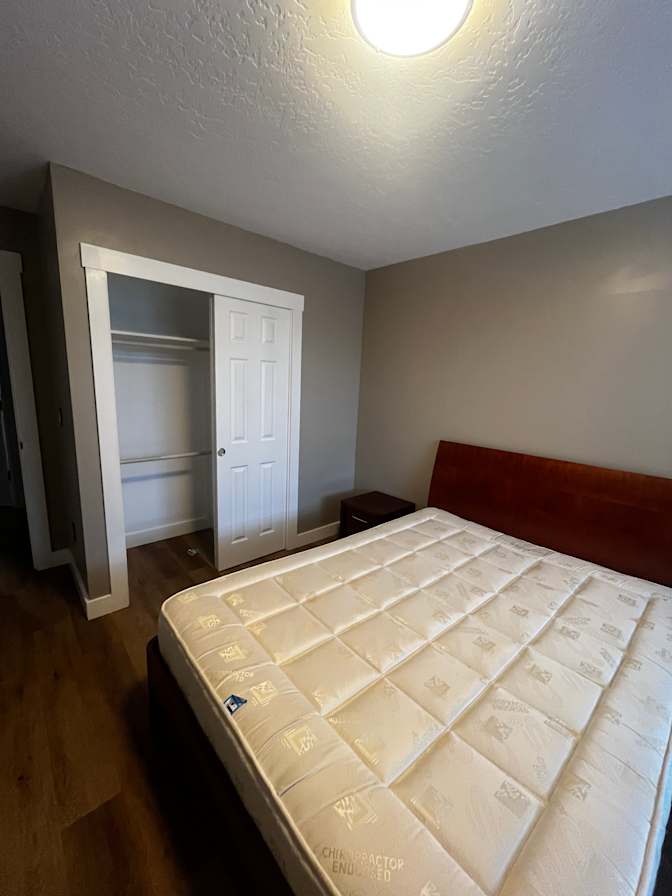 Etienne's room