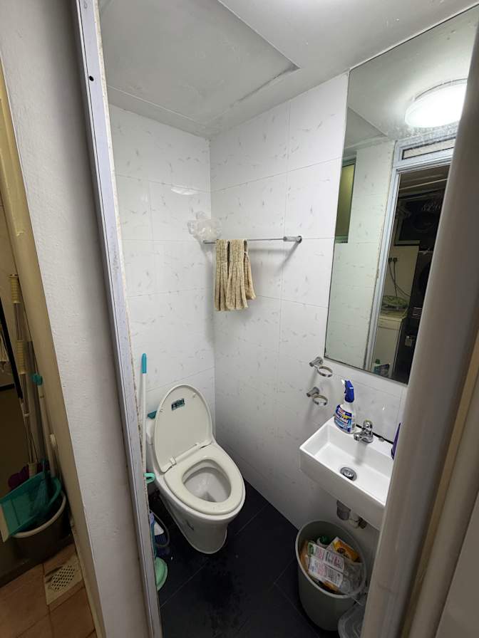 satish sugumar's room