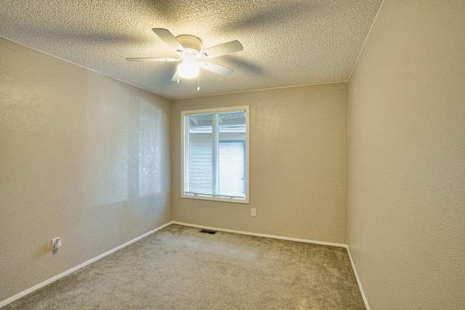 MELINDA L ALLEN's room