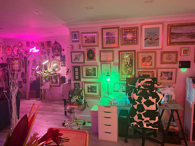Ivett's room