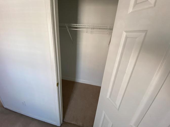 Alcove Rooms's room