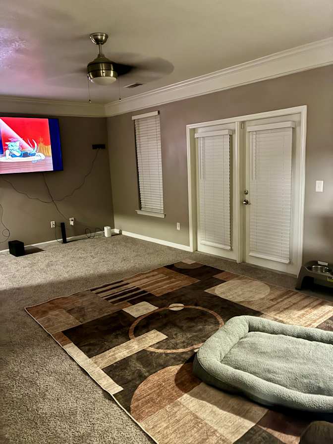 Dee's room