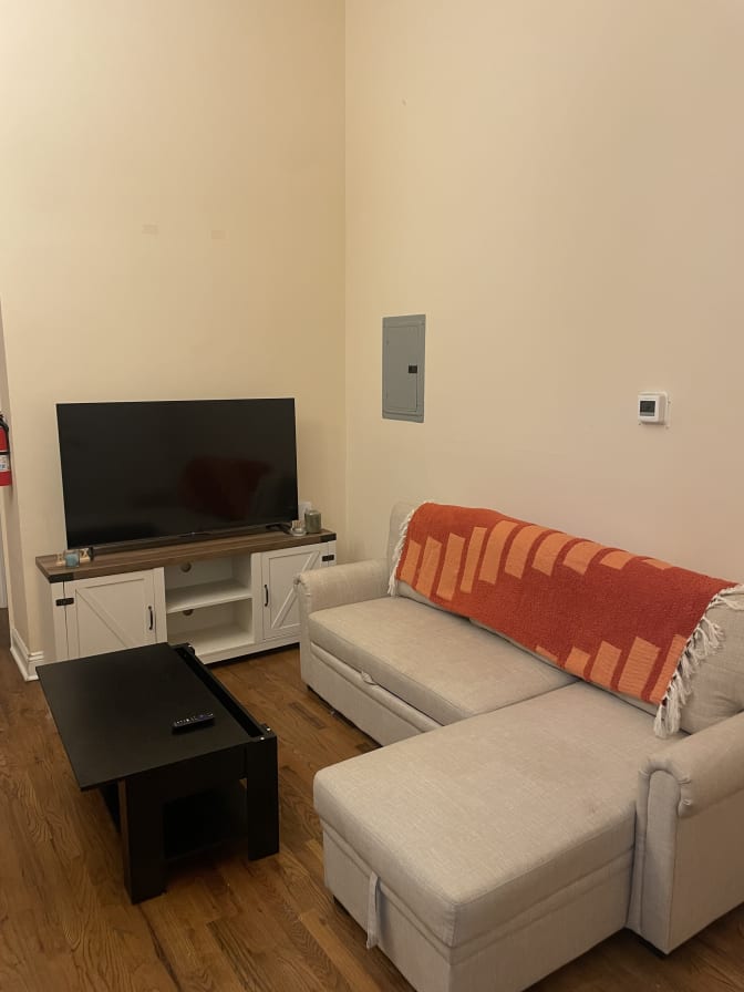 Mghanim's room