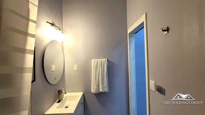 GBU Holdings Group's room