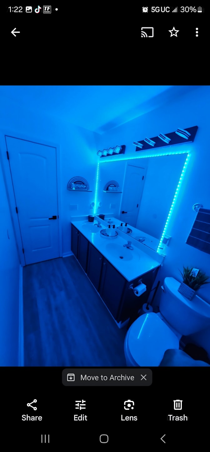 Francisco's room