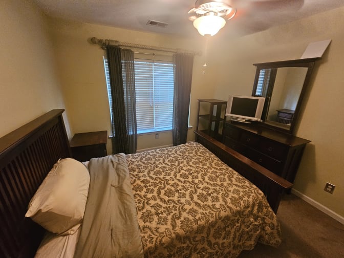 CL&C Property Management and Consulting's room