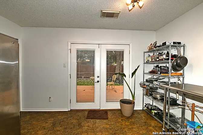 Thrun's room