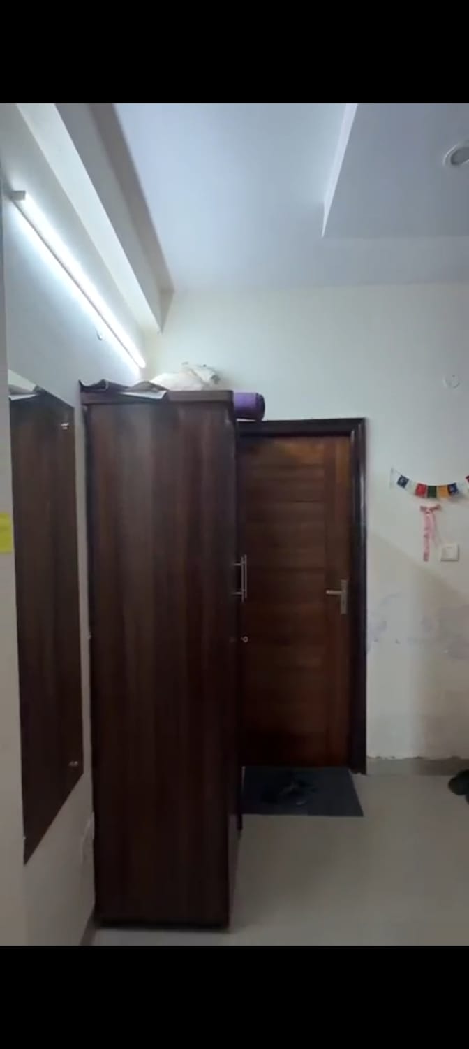 Paridhi's room