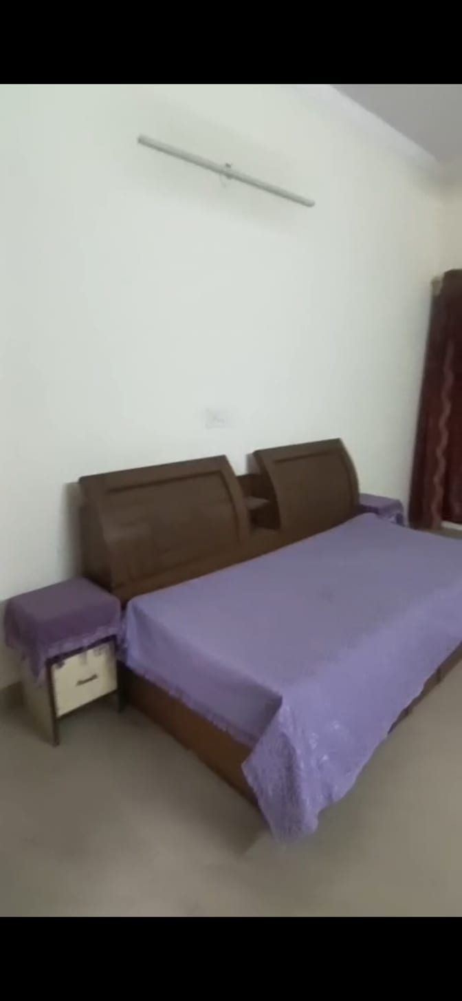 Sapar Chahal's room