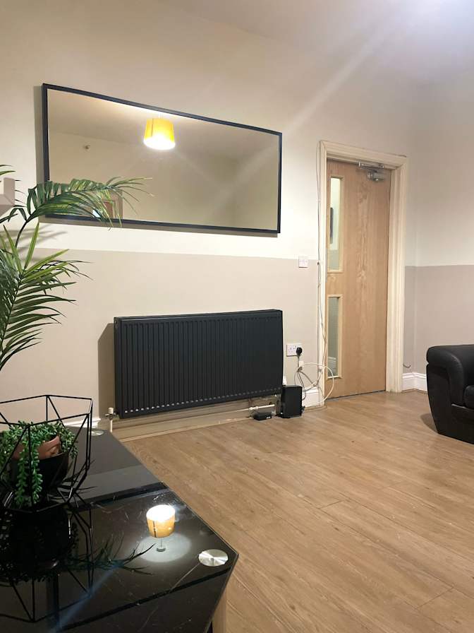 Upper Residence Property Ltd.'s room