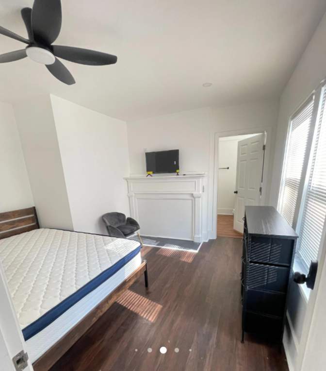 Alcove Rooms's room