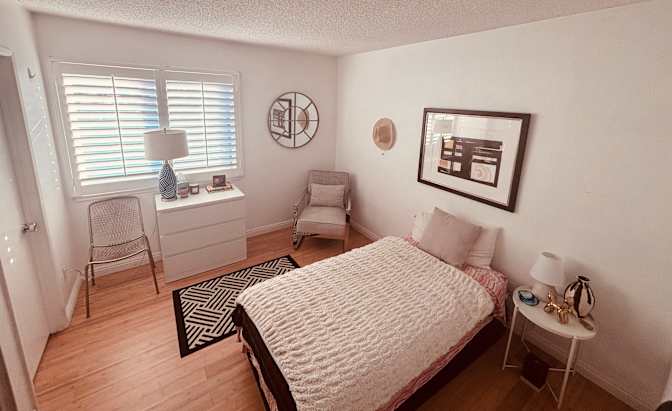 Raul's room