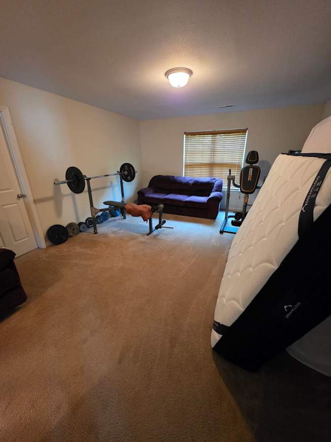 justin smallwood's room