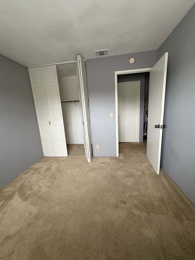Cintia's room