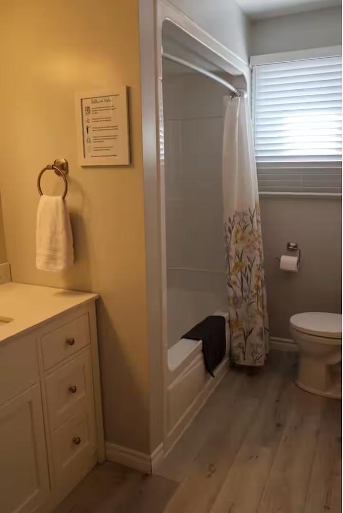 Lynn's room