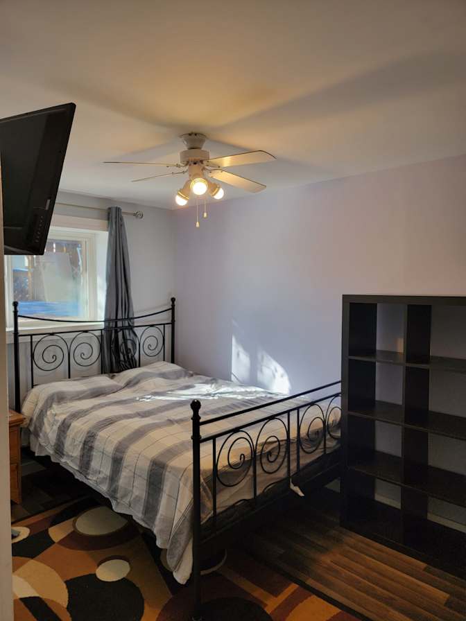 Southeast Calgary - Photo 3
