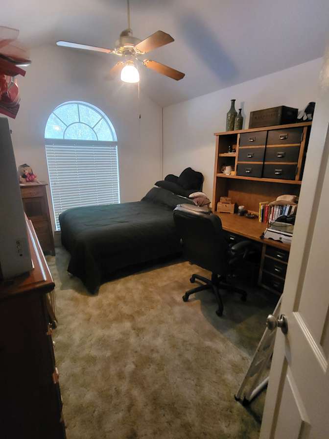 Cyn's room