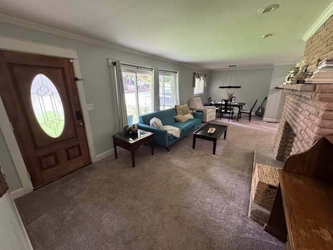 Alcove Rooms's room