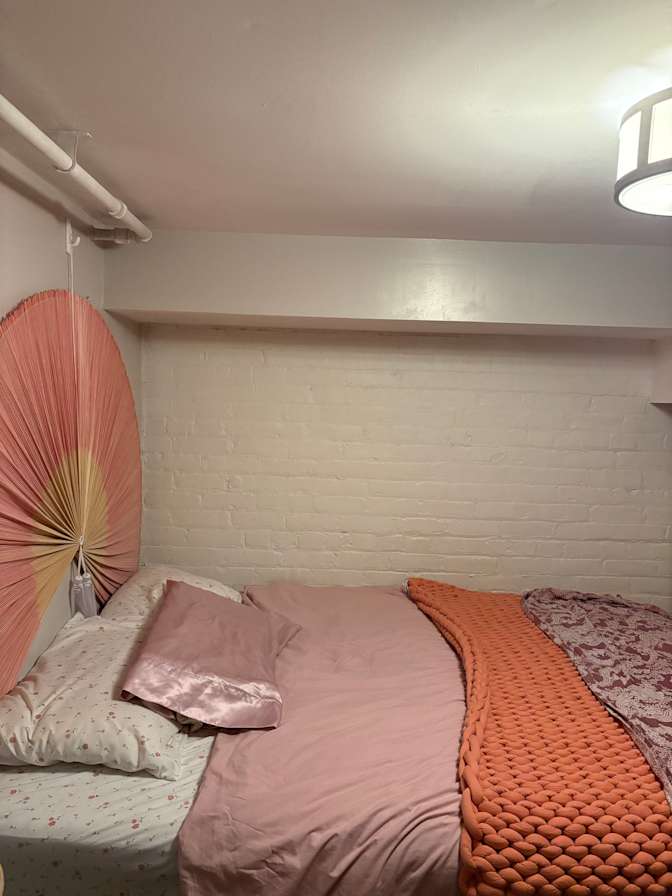 Aboni's room