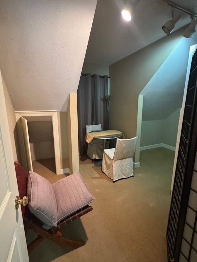 Floyd's room