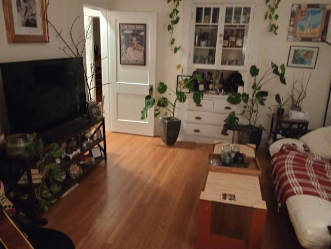 Theodore R Cox III's room