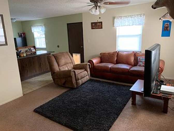 TRENT WILLIAMS's room