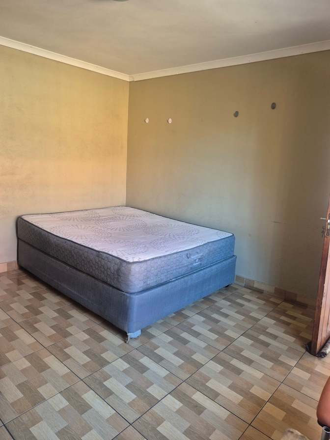 Xolani Mjiyako's room