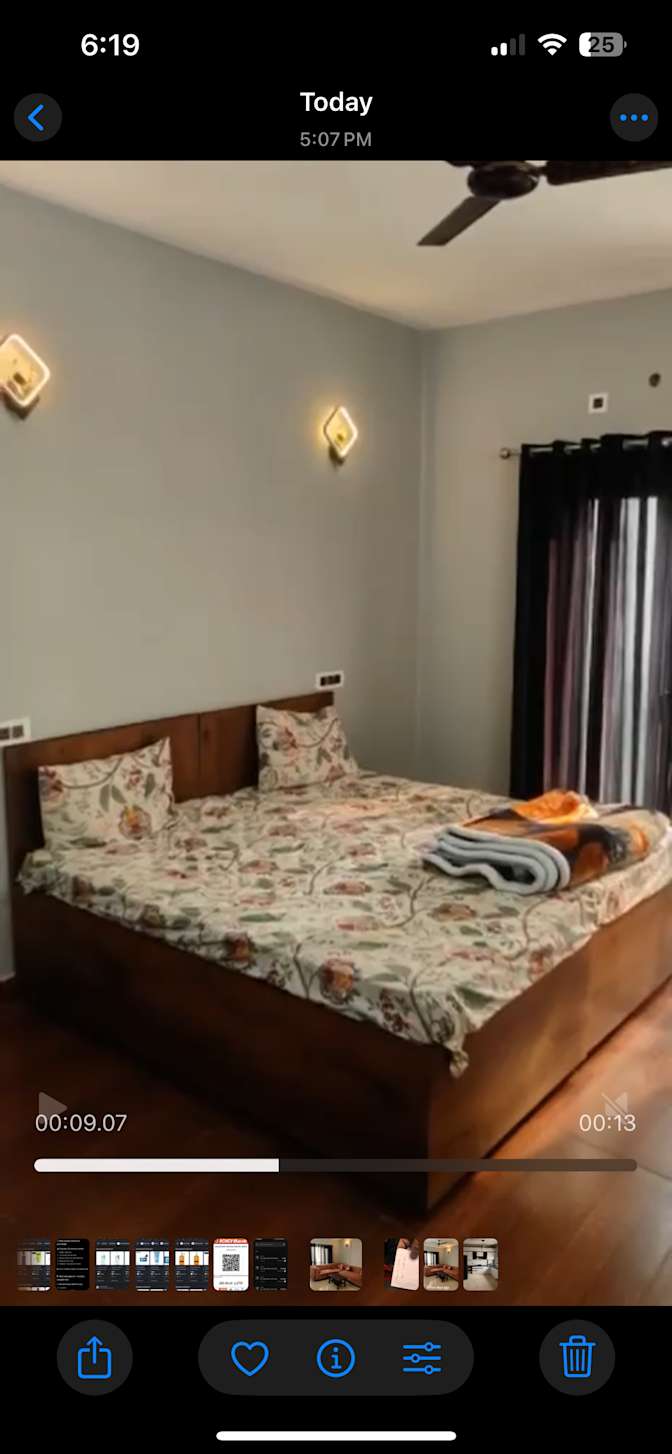 Deepanshu's room