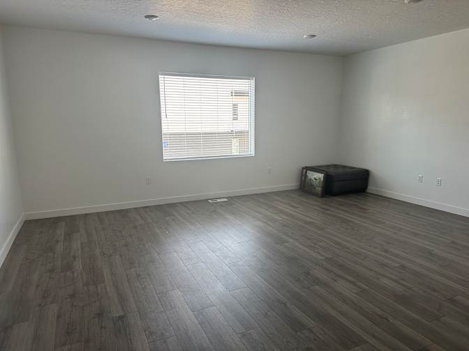 Mercedes's room