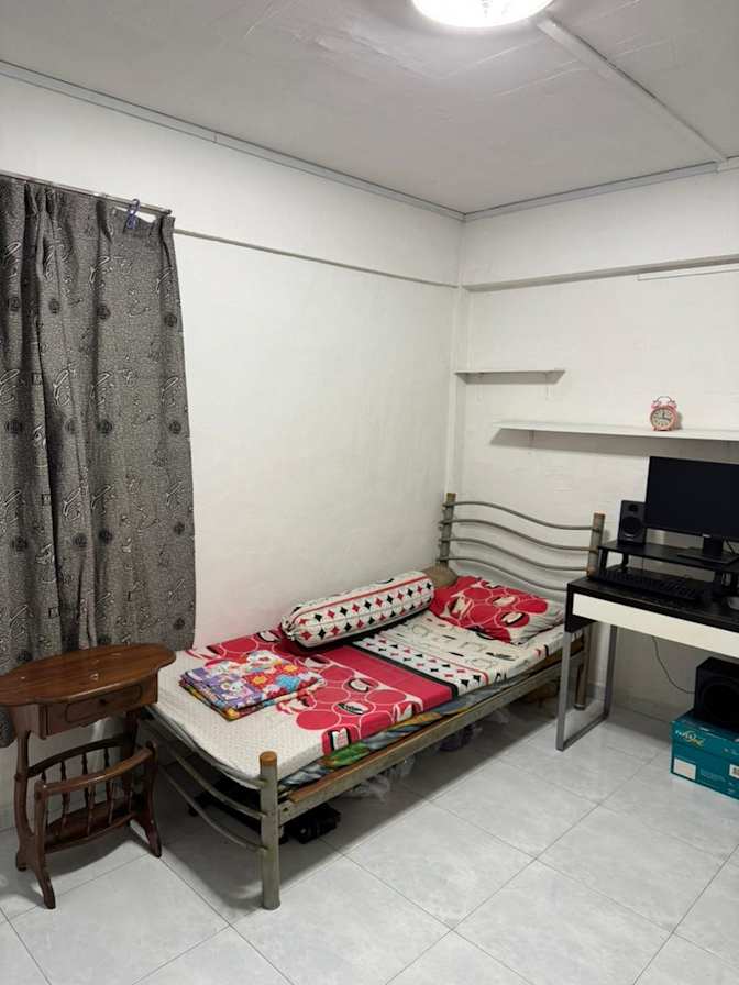 JOnathan's room