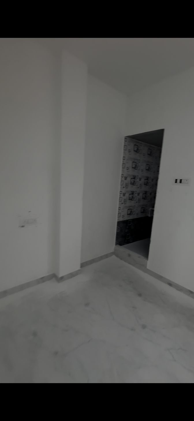 Yaazhmozhi's room