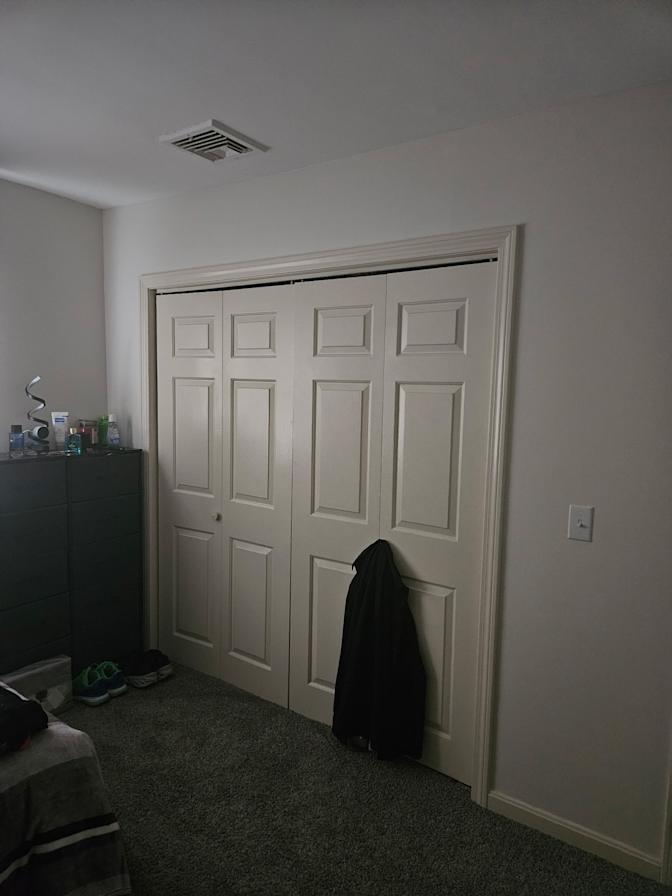 Avi's room