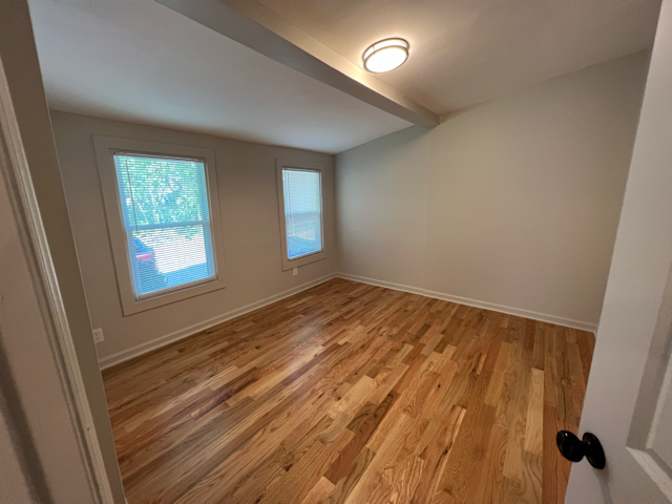 Alcove Rooms's room