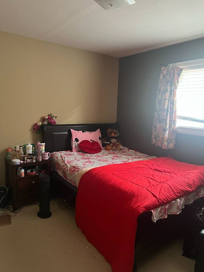 RYJAY's room